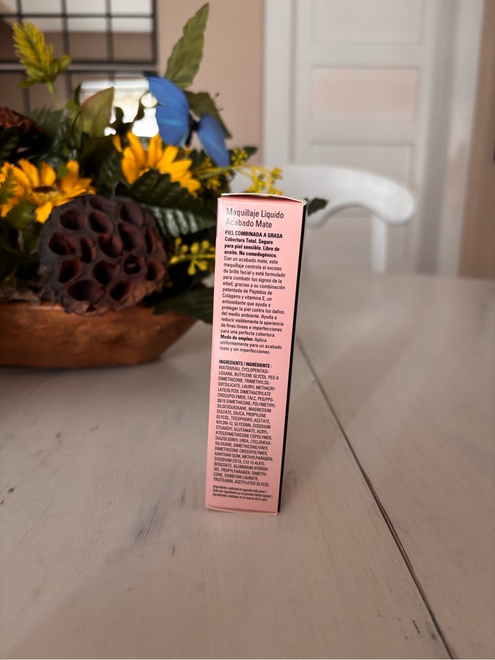 Mary Kay TimeWise Matte-Wear Liquid Foundation - Beige 3 - Picture 4 of 5